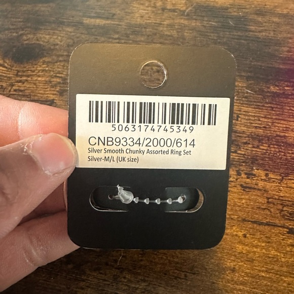 PrettyLittleThing Silver Ring Set - Picture 2 of 2